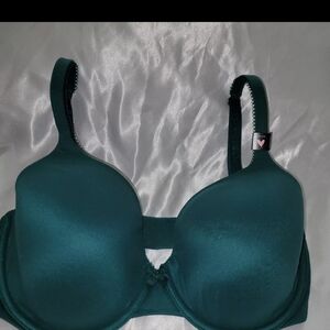 Women's Body by Victoria Lightly Lined Full-Coverage Smooth Bra Sz 32DDD, NWT